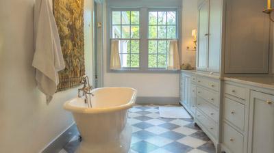 Master Bath (Country Home)